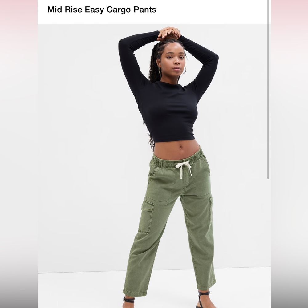 NWT GAP Mid Rise Easy Cargo Pants in Green